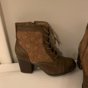Brown heeled ankle boots/booties